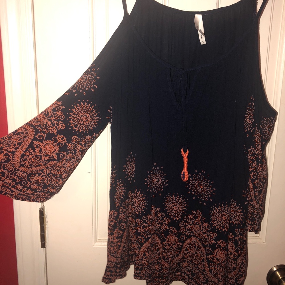 Navy Cold Shoulder top